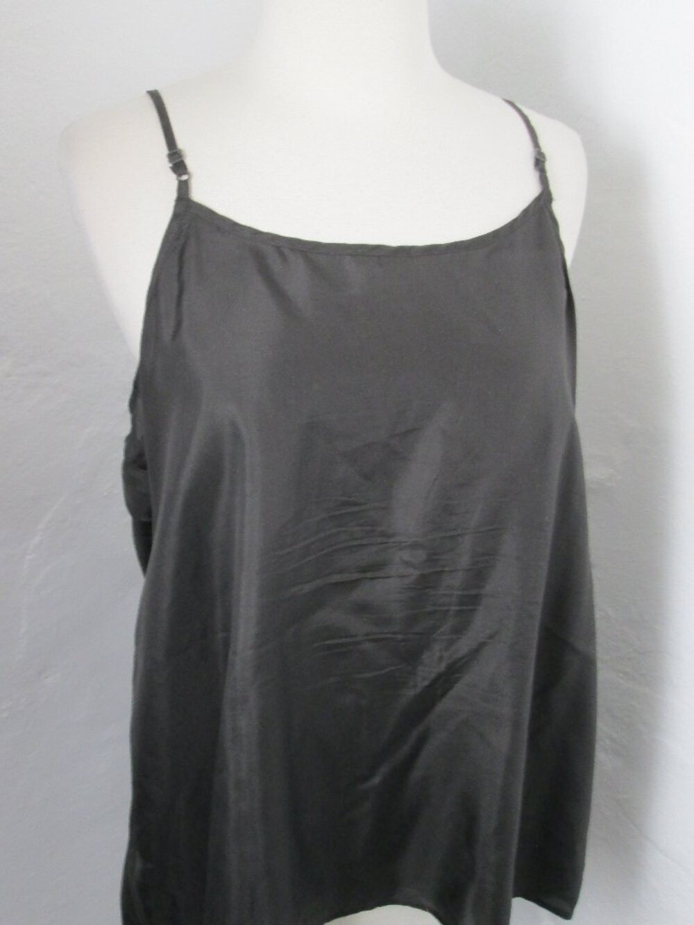 Fisher Found Black Spaghetti Strap 100% Silk Tank Camisole Women's Size M